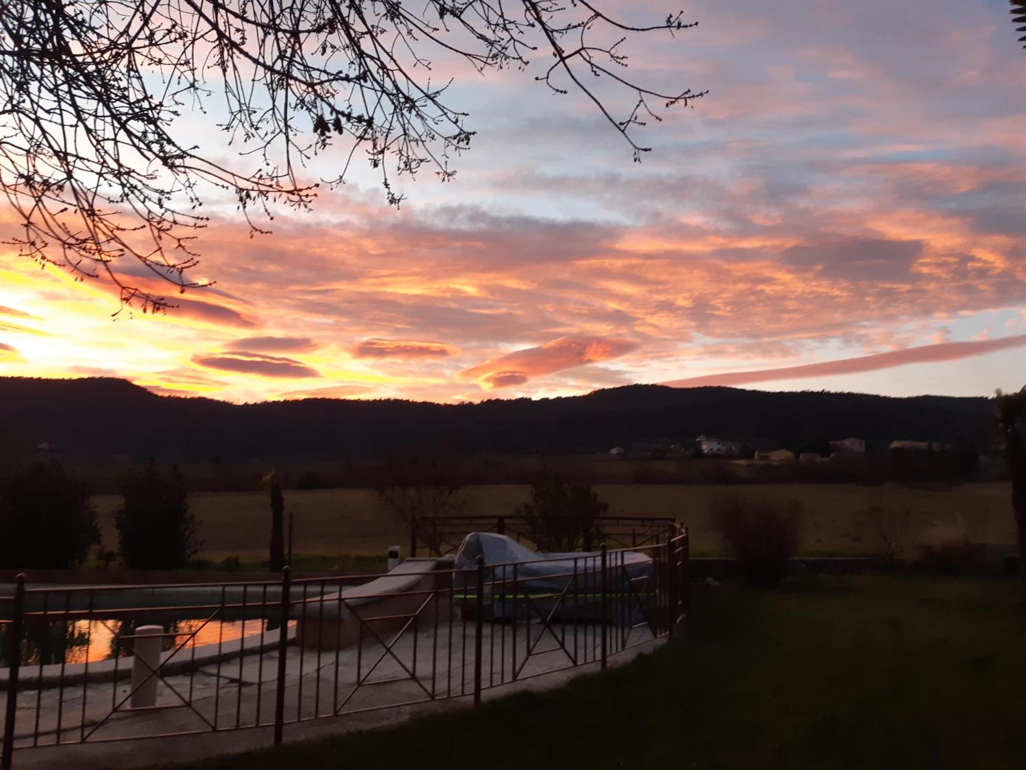 Chambres D'Hotes, B&B La Musardiere Alba-la-Romaine ภายนอก รูปภาพ